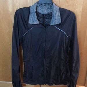Lulu lemon wind jacket